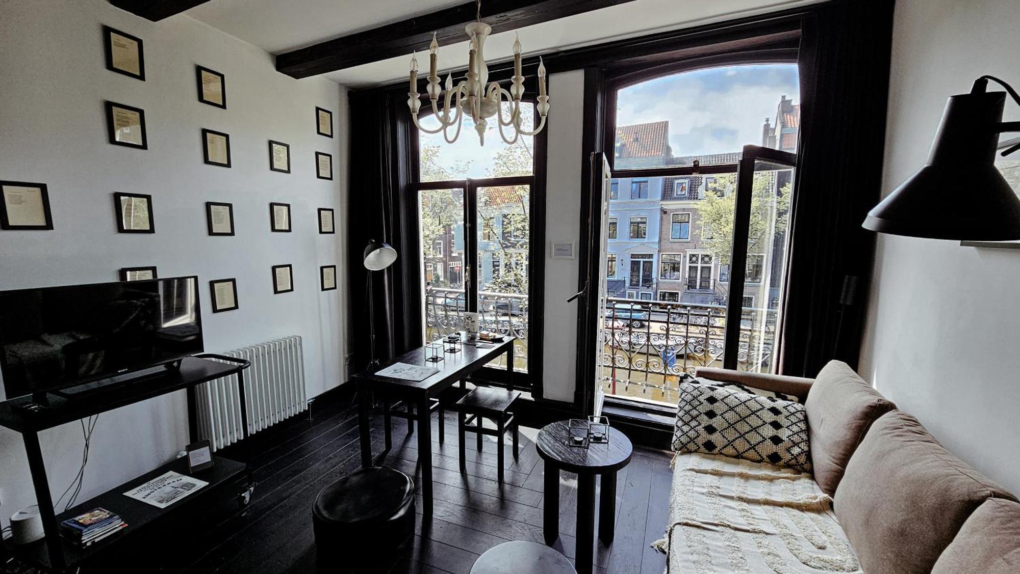 The Black Beauty Private Studio With Canal View From 1799 Amsterdam Exterior photo